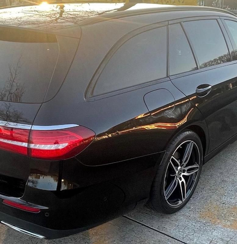 Gebraucht Mercedes E220 AMG line 194 PS (142 kW) 2020 Schwarz Kombi