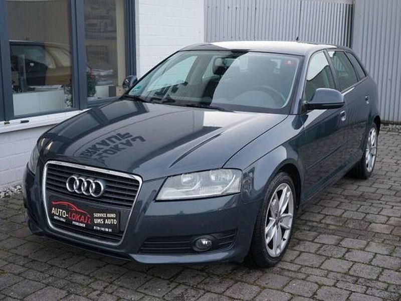 Grau Gebraucht 2009 Audi A3 Ambition Limousine | 3.990 € (Guter Preis) - Bild 1/4