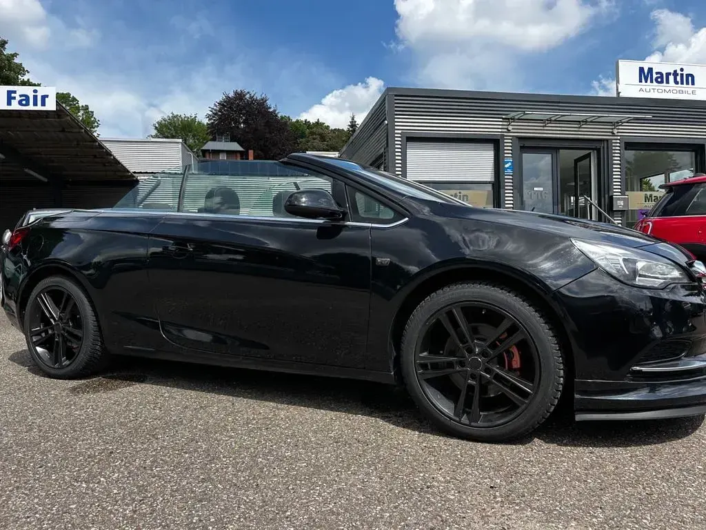 Gebraucht Opel Cascada Edition 140 PS (102 kW) 2017 Schwarz Cabrio