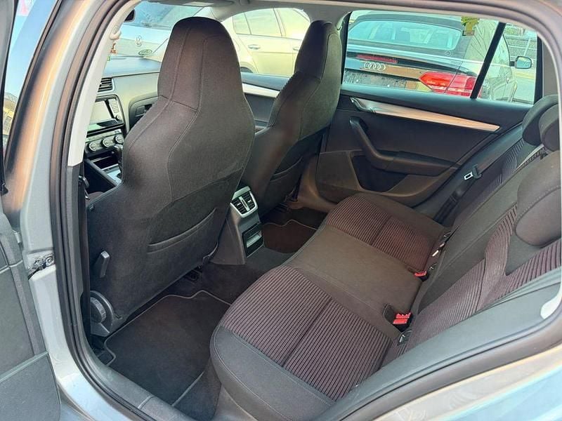 Gebraucht Skoda Octavia Style 110 PS (80 kW) 2016 Grau Kleinwagen