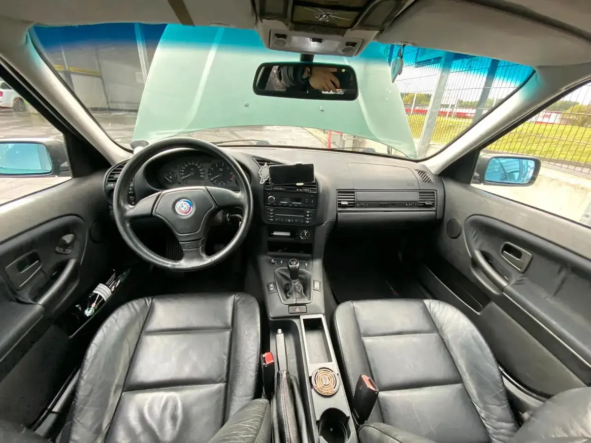 Gebraucht BMW 320 Basis 150 PS (110 kW) 1997 Grün Kombi