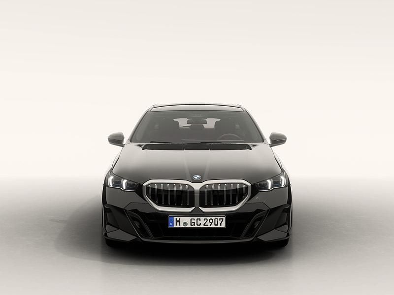 Neu BMW 520 M Sport 208 PS (152 kW) 2026 Schwarz Kombi