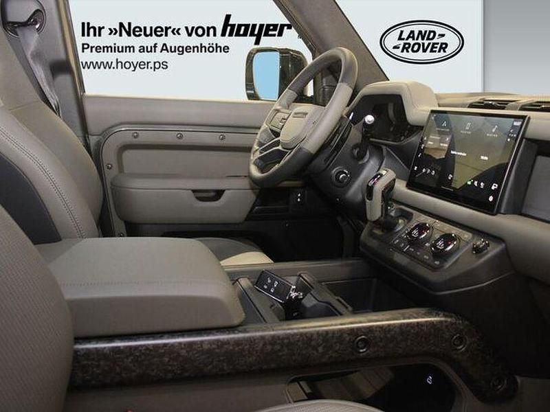 Gebraucht Land Rover Defender 643 PS (472 kW) 2025 Faroe green SUV