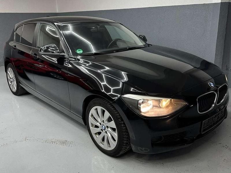 Gebraucht BMW 116 136 PS (100 kW) 2012 Schwarz Kleinwagen