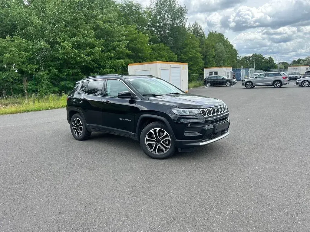 Gebraucht Jeep Compass Limited 190 PS (139 kW) 2022 Schwarz SUV
