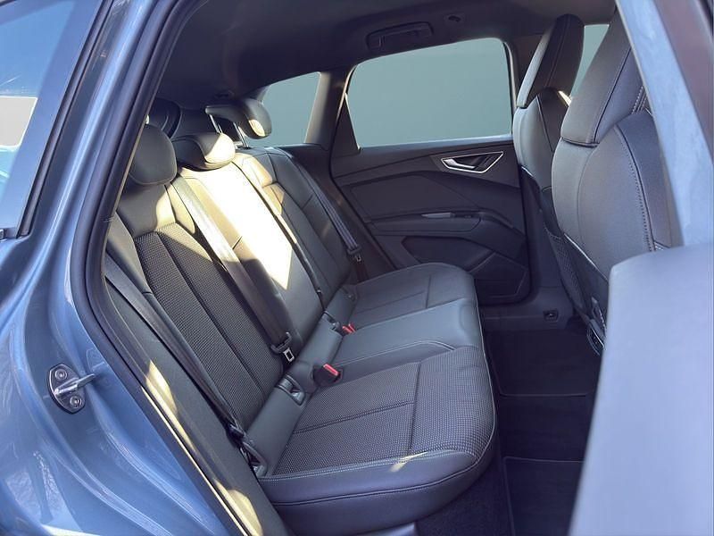 Gebraucht Audi Q4 e-tron S-Line 194 kW (265 PS) 2023 Blau SUV