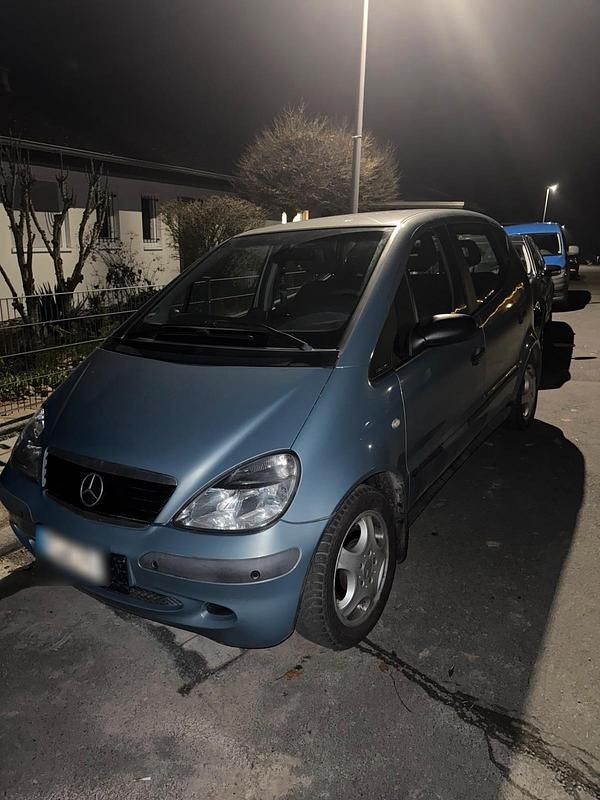 Blau Gebraucht 2002 Mercedes A160 Limousine | 2.500 € (Fairer Preis) - Bild 1/4