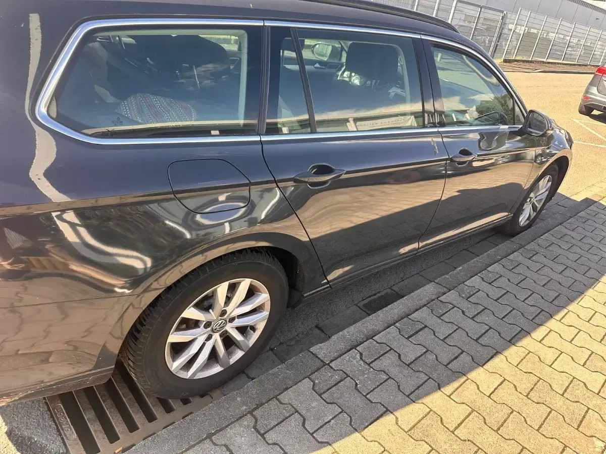 Gebraucht VW Passat Comfortline 150 PS (110 kW) 2017 Grau Kombi