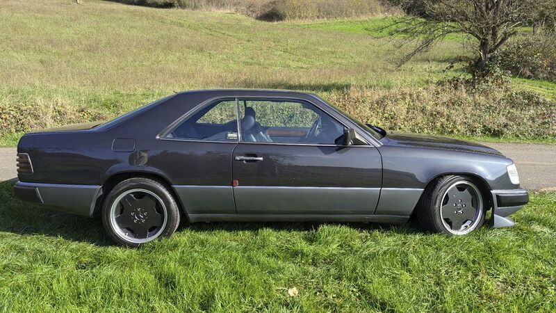 Gebraucht Mercedes E300 220 PS (161 kW) 1991 Schwarz Coupé