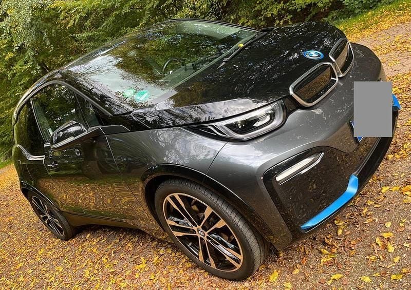 Grau Gebraucht 2021 BMW i3 Performance Kleinwagen | 19.300 € (Guter Preis) - Bild 1/4
