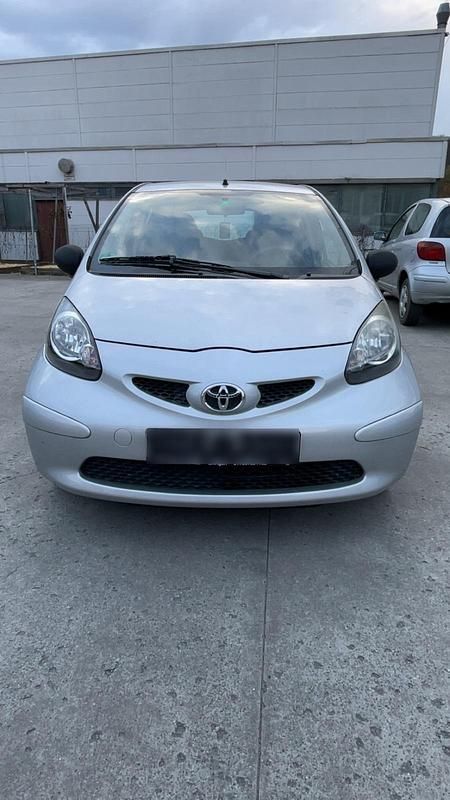 Gebraucht Toyota Aygo 68 PS (50 kW) 2007 Grau Kleinwagen