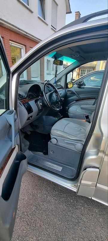 Gebraucht Mercedes Viano 150 PS (110 kW) 2004 Silber Van / Kleinbus