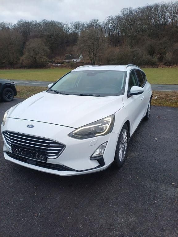 Gebraucht Ford Focus Titanium 150 PS (110 kW) 2019 Weiß Limousine