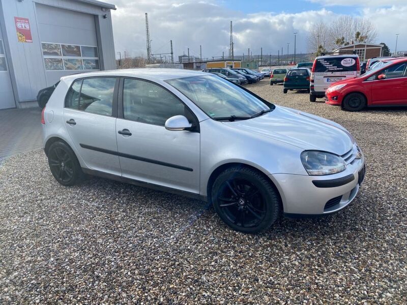 Silber Gebraucht 2004 VW Golf V Trendline Limousine | 2.000 € (Superpreis) - Bild 1/1