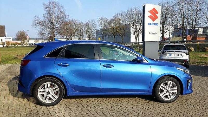 Gebraucht Kia Ceed Vision 160 PS (117 kW) 2021 Blau Kleinwagen