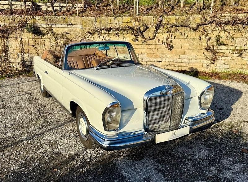 Gebraucht Mercedes W111 120 PS (88 kW) 1964 Weiß Cabrio
