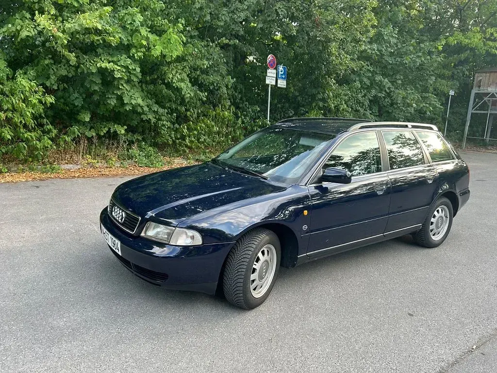 Gebraucht Audi A4 150 PS (110 kW) 1997 Blau Kombi