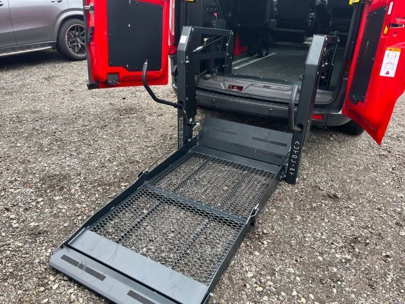 Gebraucht Ford Transit Custom 105 PS (77 kW) 2017 Rot Van / Kleinbus