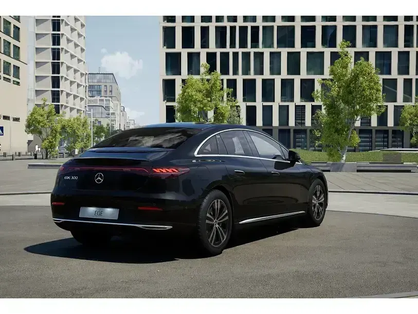 Gebraucht Mercedes EQE300 11 kW (15 PS) 2025 Schwarz Limousine