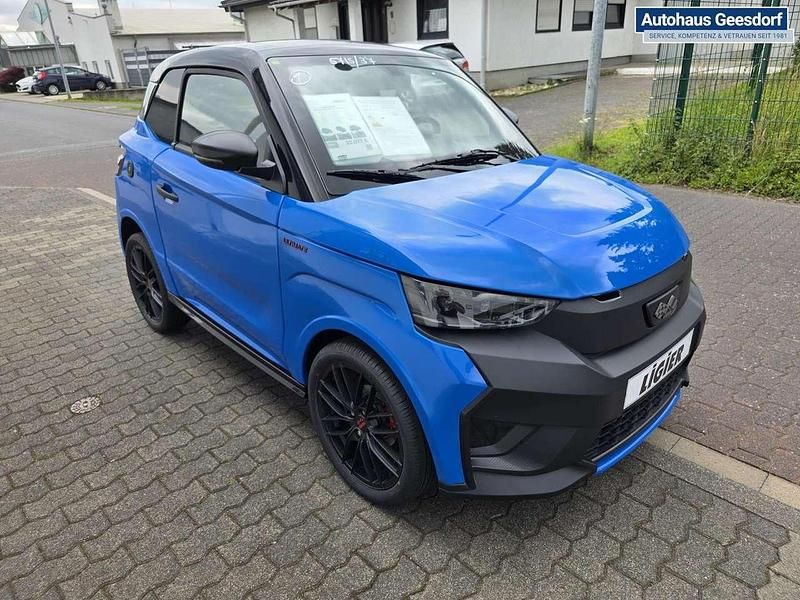 Nouă Ligier JS50 2026 Albastru Hatchback