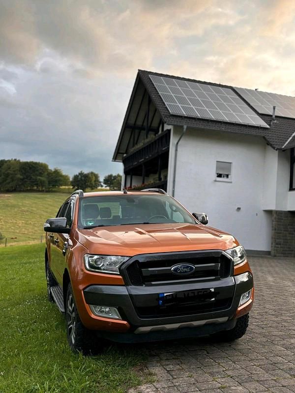 Orange Gebraucht 2017 Ford Ranger Wildtrack Abholung | 25.500 € (Fairer Preis) - Bild 1/4