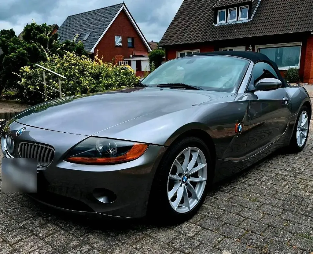 Gebraucht BMW Z4 170 PS (125 kW) 2005 Grau Cabrio