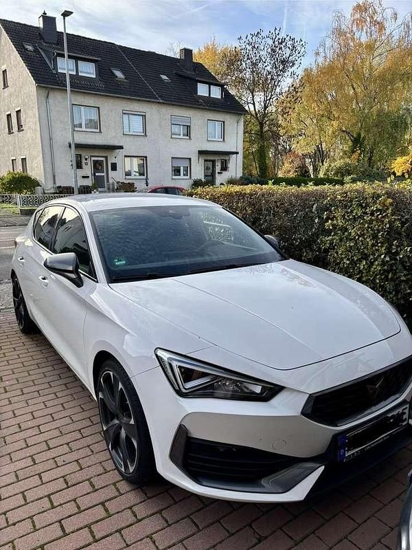 Gebraucht Cupra Leon VZ 245 PS (180 kW) 2021 Weiß Kleinwagen