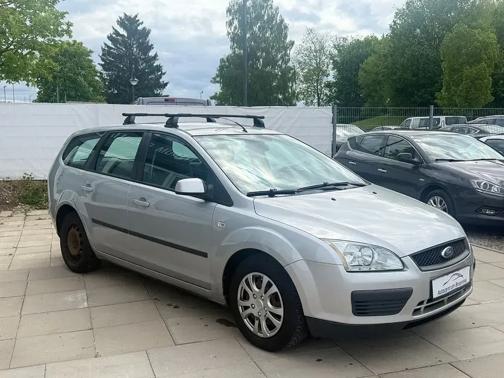 Brugt Ford Focus Fun X 101 HK (74 kW) 2007 Sølv Sedan