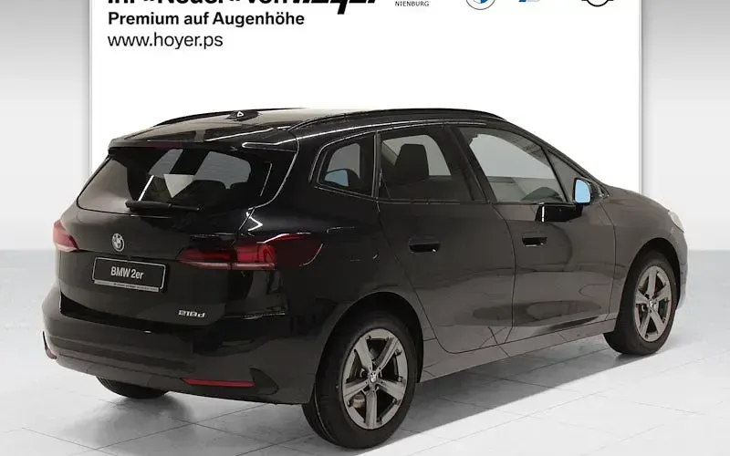 Nowe BMW 218 Shadowline 150 KM (110 kW) 2025 Czarny Kombi