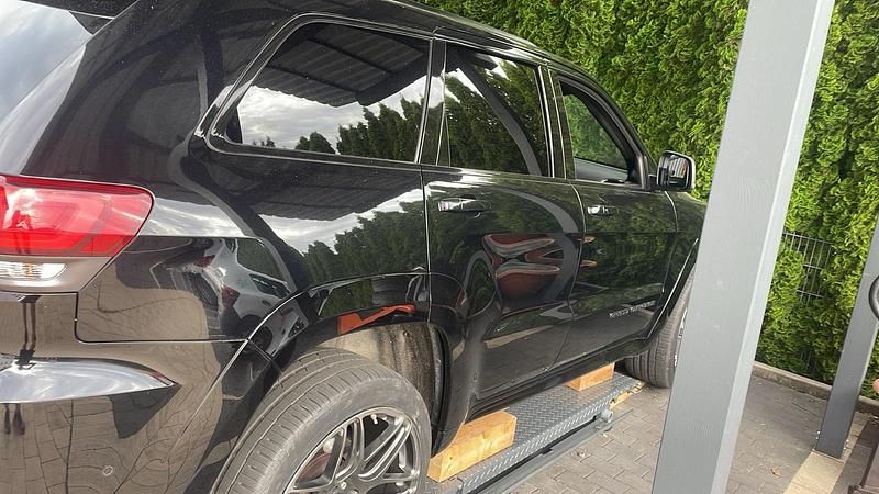Schwarz Gebraucht 2019 Jeep Grand Cherokee SUV | 25.999 € (Guter Preis) - Bild 1/4