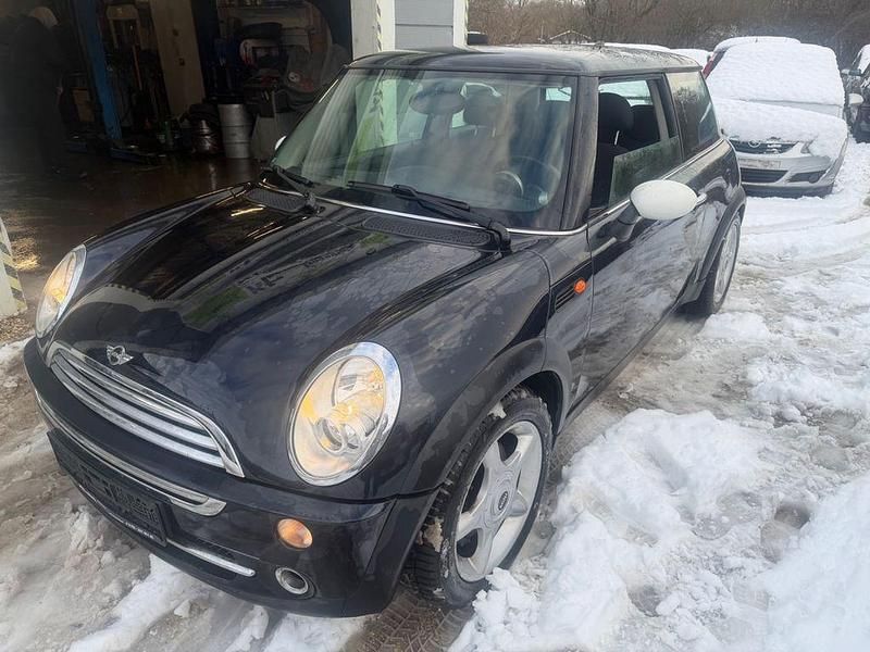 Gebraucht Mini ONE 90 PS (66 kW) 2005 Schwarz Kleinwagen