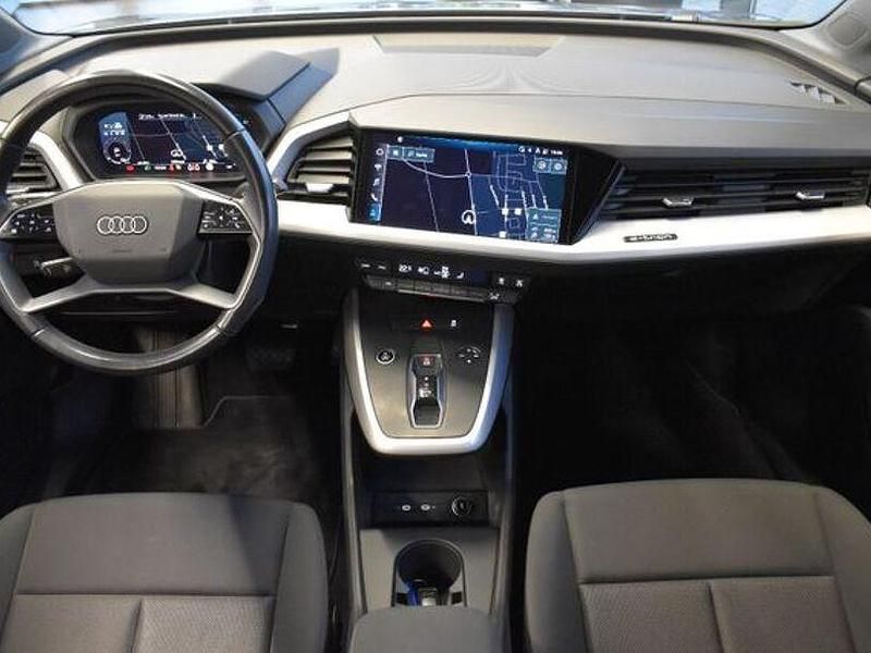 Gebraucht Audi Q4 e-tron Comfort 125 kW (170 PS) 2022 Blau SUV