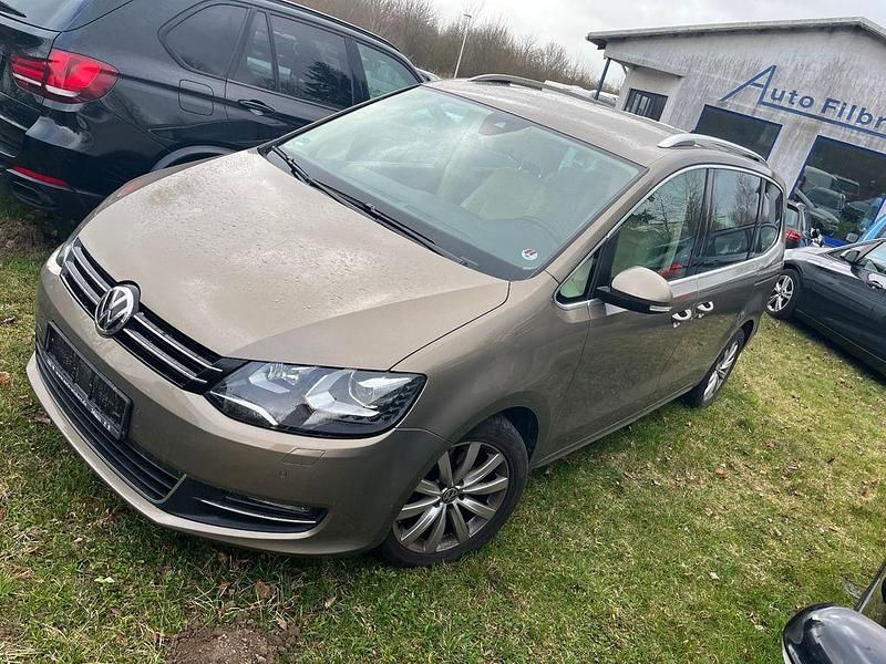 Gebraucht VW Sharan Highline 184 PS (135 kW) 2016 Gold Van / Kleinbus