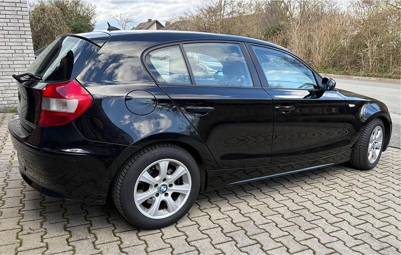 Gebraucht BMW 120 163 PS (119 kW) 2005 Schwarz Kleinwagen