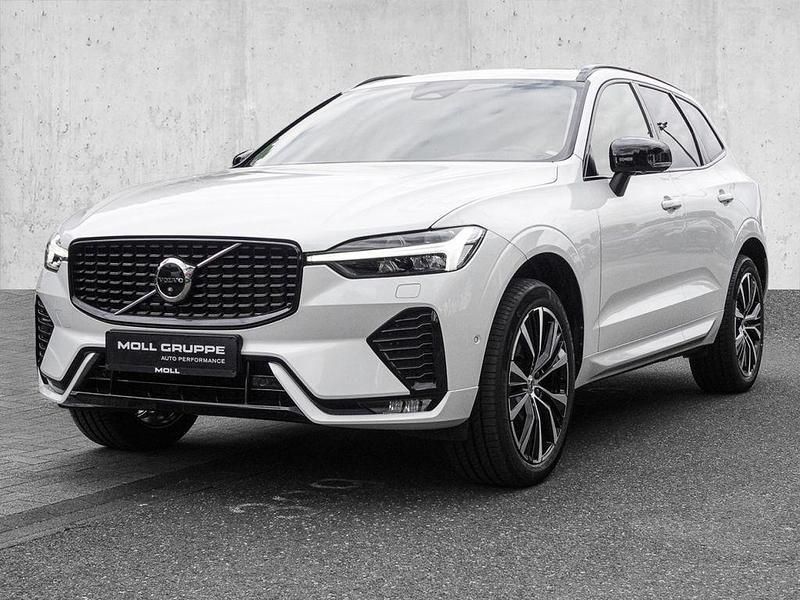 Gebraucht Volvo XC60 Plus 197 PS (144 kW) 2023 Crystal white / metallic SUV