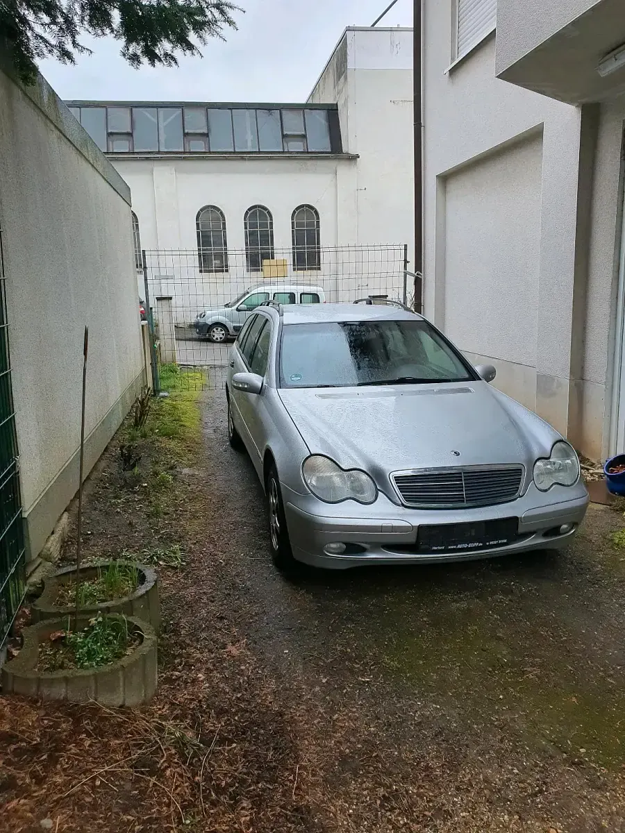 Gebraucht Mercedes C180 143 PS (105 kW) 2003 Silber Kombi