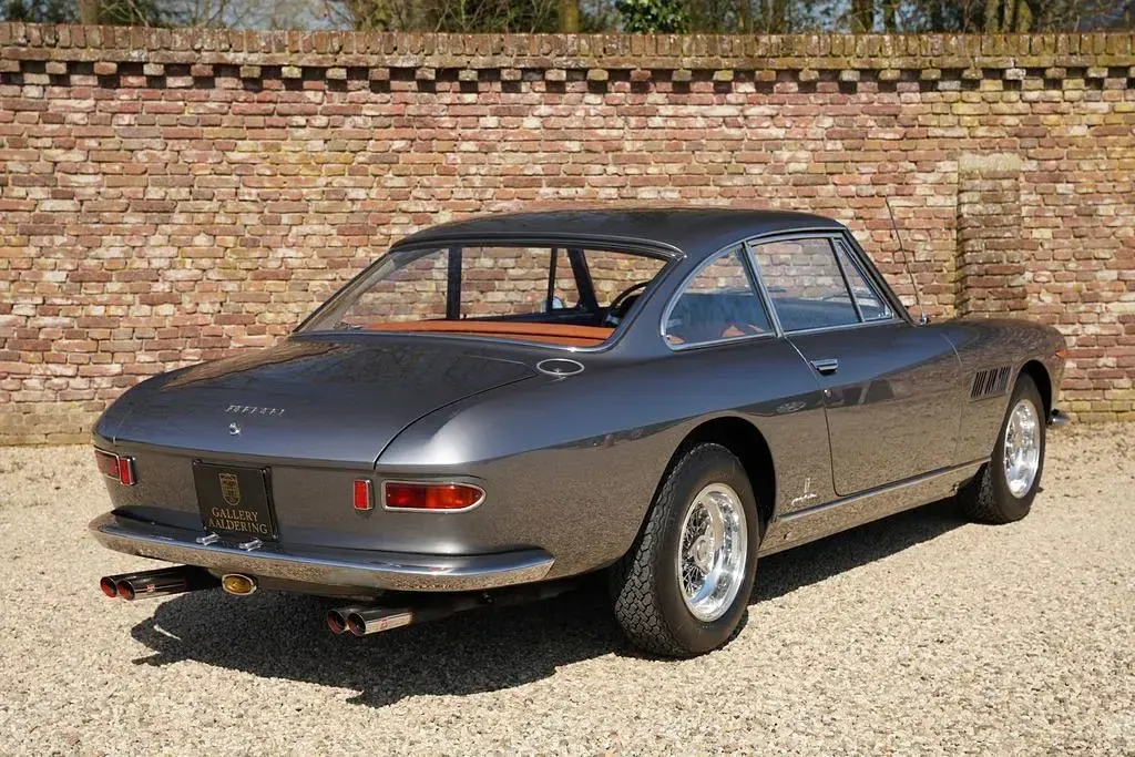 Second-hand Ferrari 330 300 CP (220 kW) 1965 Gri Coupe