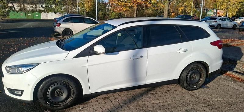 Gebraucht Ford Focus 125 PS (91 kW) 2016 Weiß Kombi