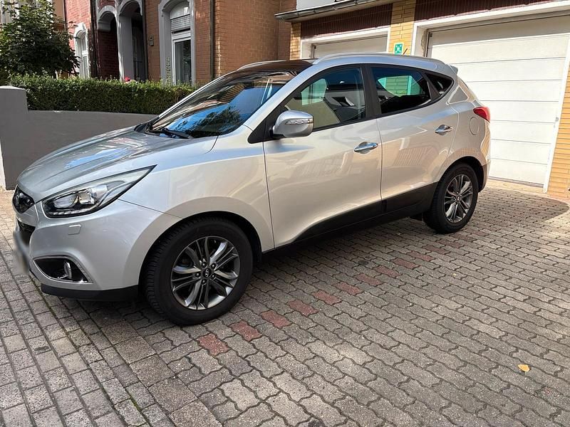 Gebraucht Hyundai ix35 184 PS (135 kW) 2015 Silber SUV