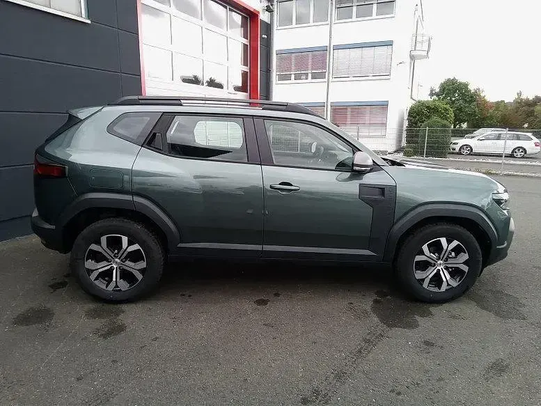 Gebraucht Dacia Duster Expression 131 PS (96 kW) 2025 Zedergrün SUV