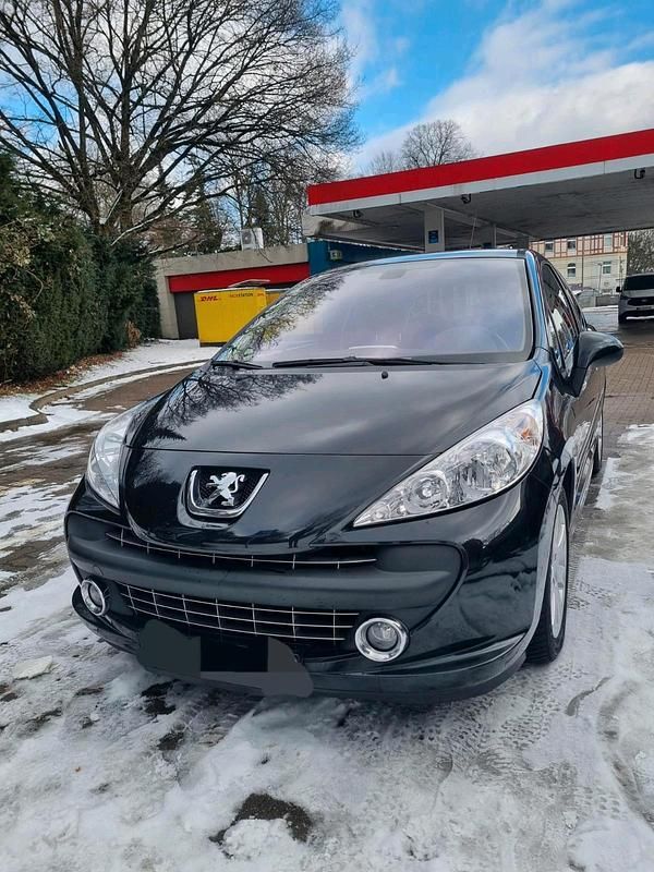 Gebraucht Peugeot 207 115 PS (84 kW) 2008 Schwarz Coupé