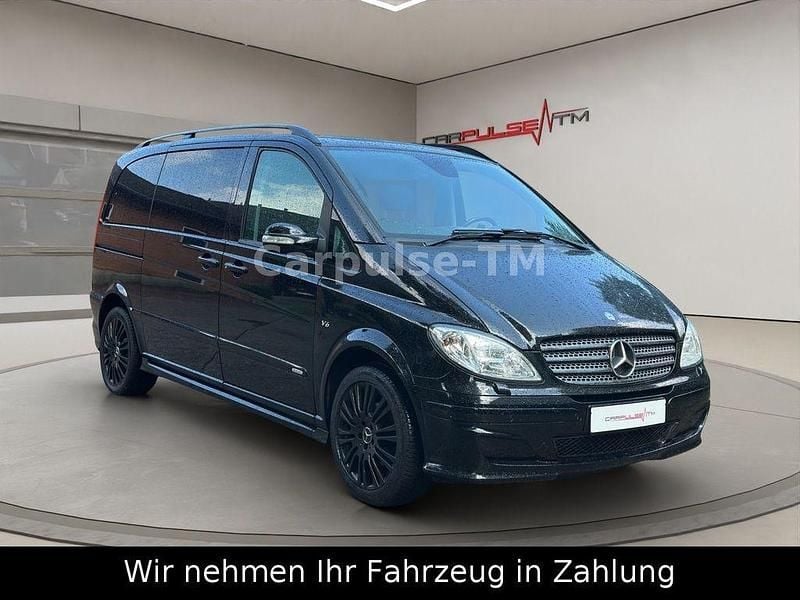 Obsidianschwarz Gebraucht 2009 Mercedes Viano Van / Kleinbus | 17.900 € (Fairer Preis) - Bild 1/4