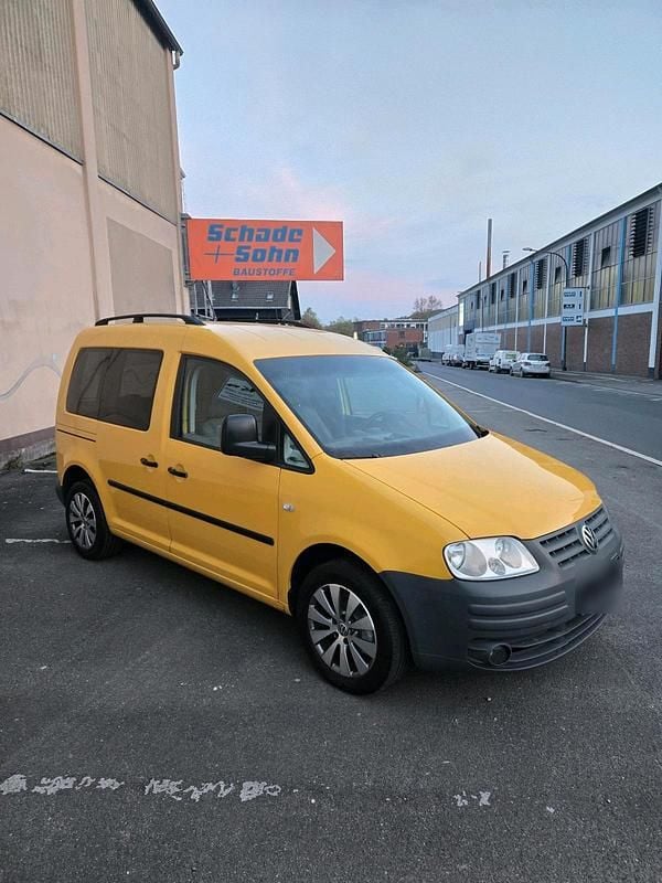 Second-hand VW Caddy 105 CP (77 kW) 2006 Galben Monovolum
