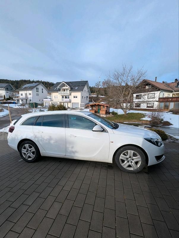 Gebraucht Opel Insignia 170 PS (125 kW) 2015 Weiß Kombi