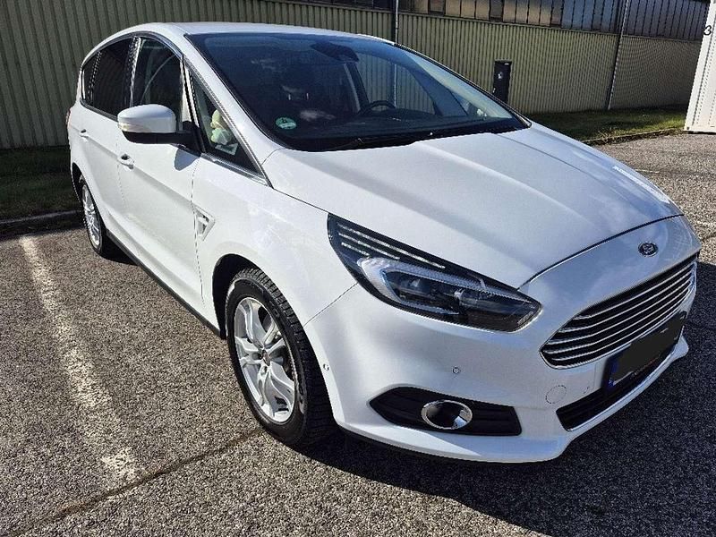 Gebraucht Ford S-MAX Titanium 150 PS (110 kW) 2018 Weiß Van / Kleinbus