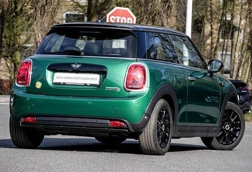 Gebraucht Mini Cooper SE Classic 135 kW (184 PS) 2023 Grün Kleinwagen
