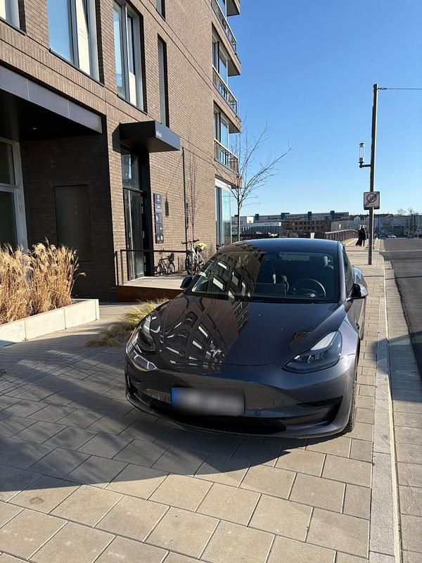 Gebraucht Tesla Model 3 Standard Range 366 kW (498 PS) 2021 Grau Limousine