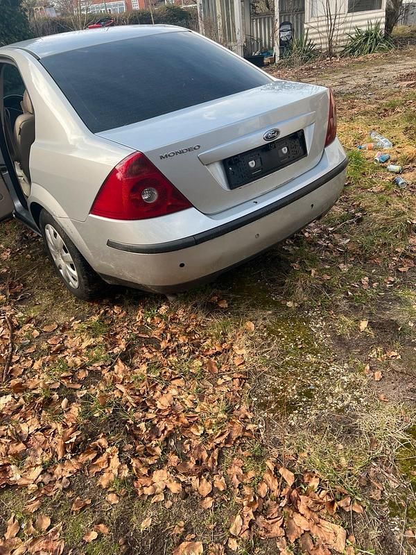 Gebraucht Ford Mondeo 110 PS (80 kW) 2001 Grau Kombi