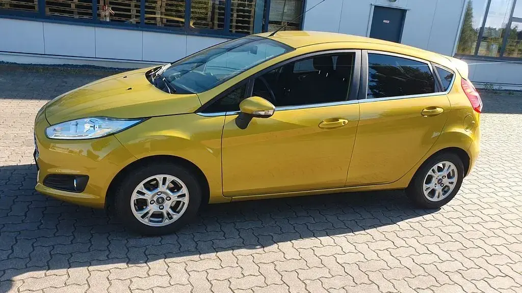 Gebraucht Ford Fiesta 101 PS (74 kW) 2016 Kleinwagen