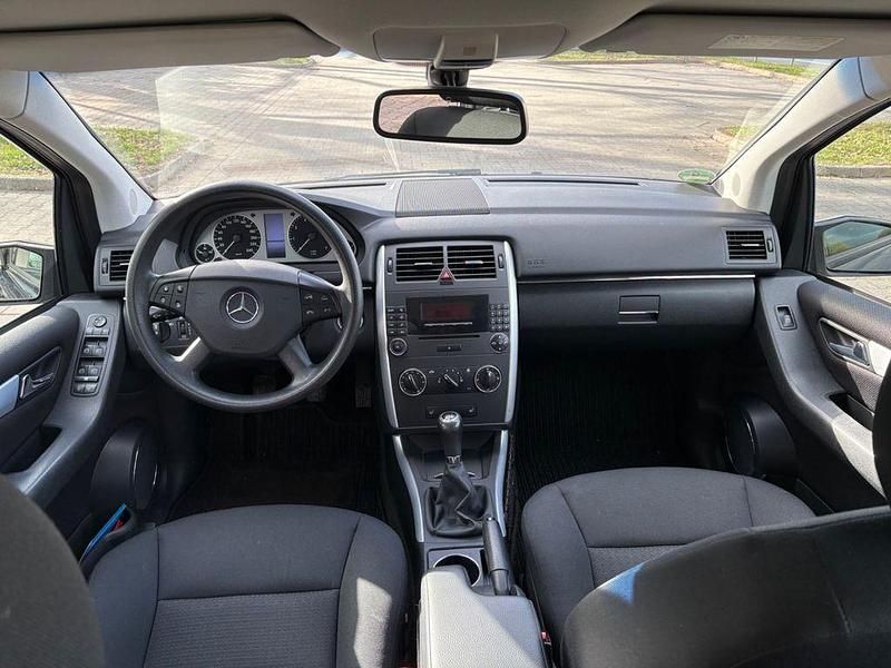 Gebraucht Mercedes B150 95 PS (69 kW) 2008 Schwarz Van / Kleinbus